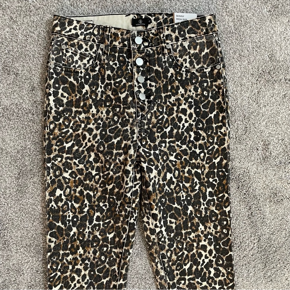 New Volcom Women’s 27 Leopard Print High Rise Button Fly Skinny Denim Jeans - Picture 2 of 16
